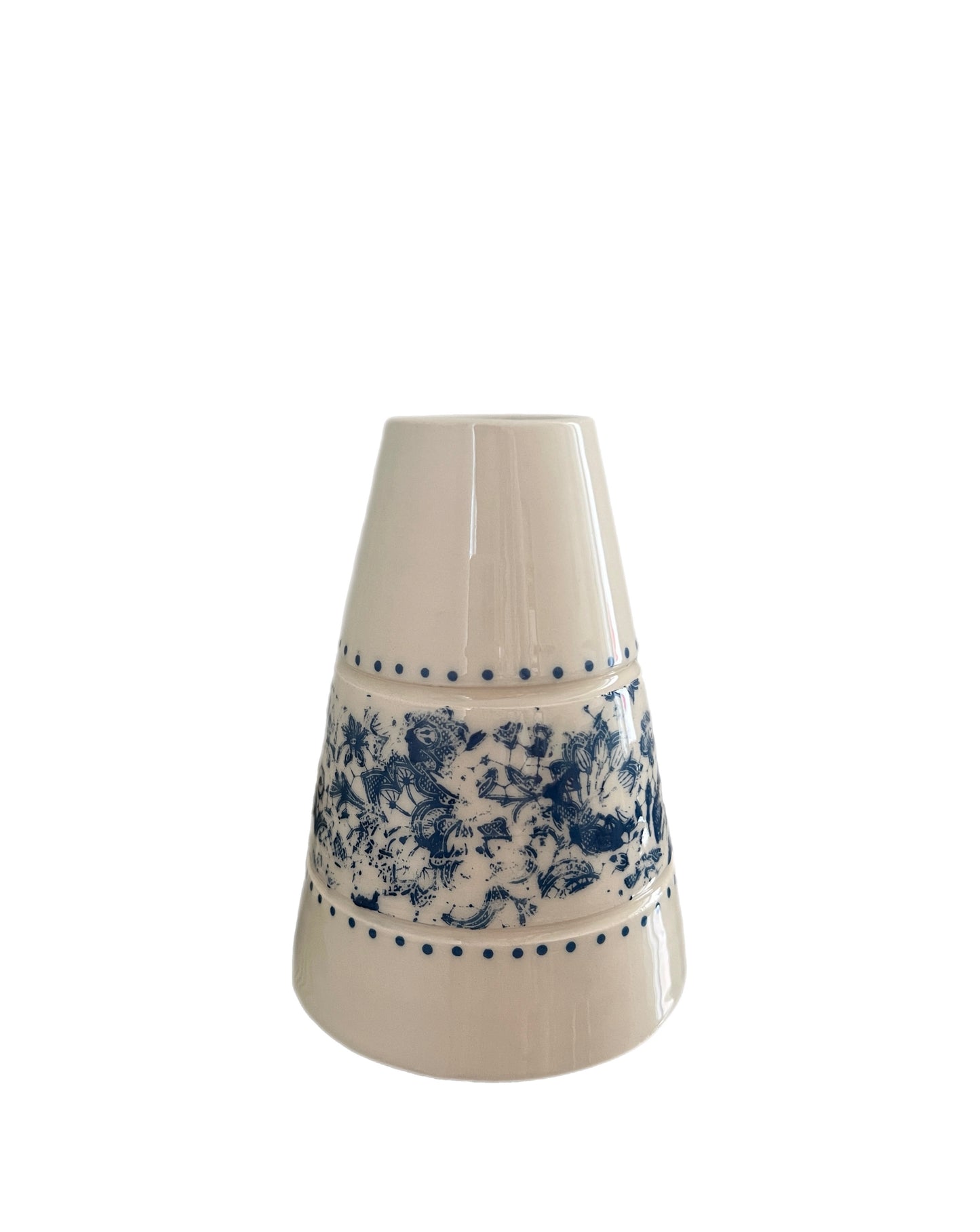 Nakışlı Vazo / Embroidered vase