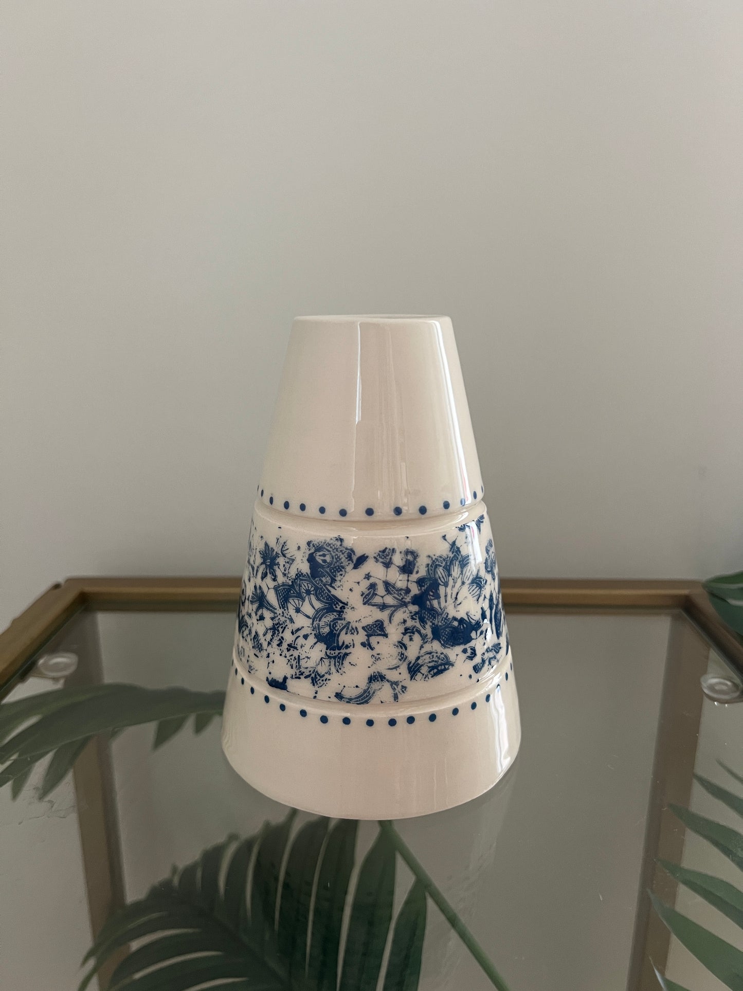 Nakışlı Vazo / Embroidered vase